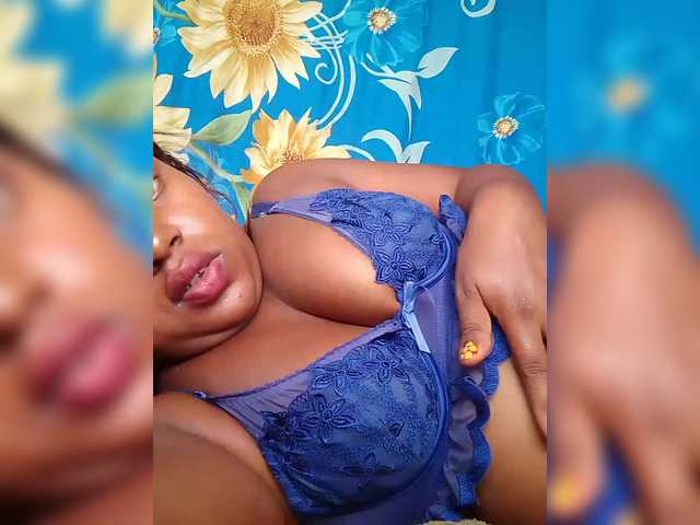 Maya21a's BongaCams show and profile