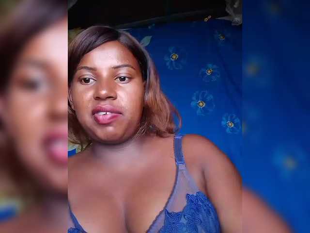 Maya21a's BongaCams show and profile