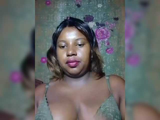 Maya21a's BongaCams show and profile