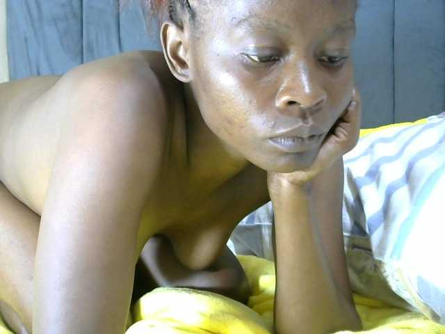 PrettyAlianah's BongaCams show and profile