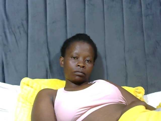 PrettyAlianah's BongaCams show and profile