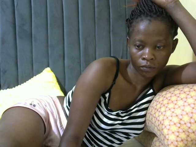 PrettyAlianah's BongaCams show and profile