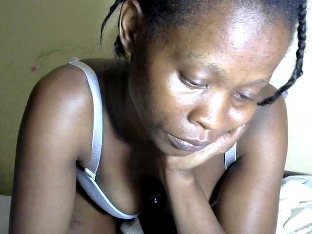 PrettyAlianah webcam