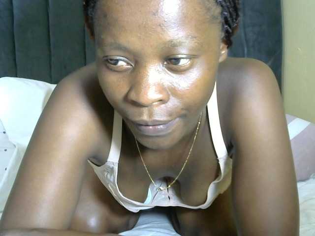 PrettyAlianah's BongaCams show and profile