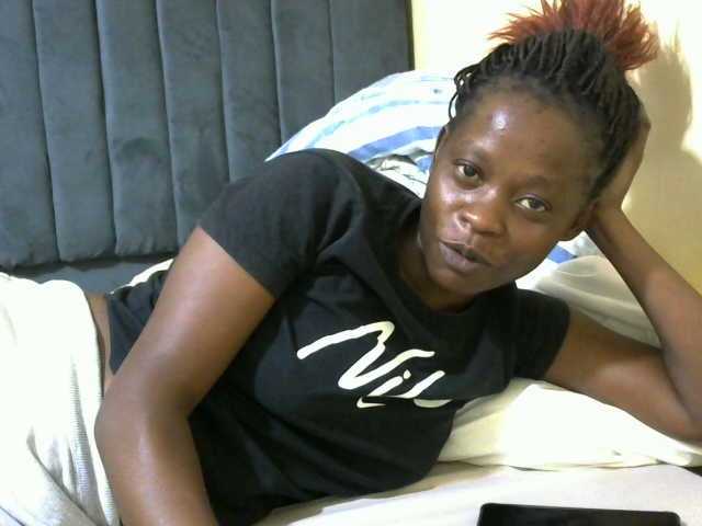 PrettyAlianah's BongaCams show and profile