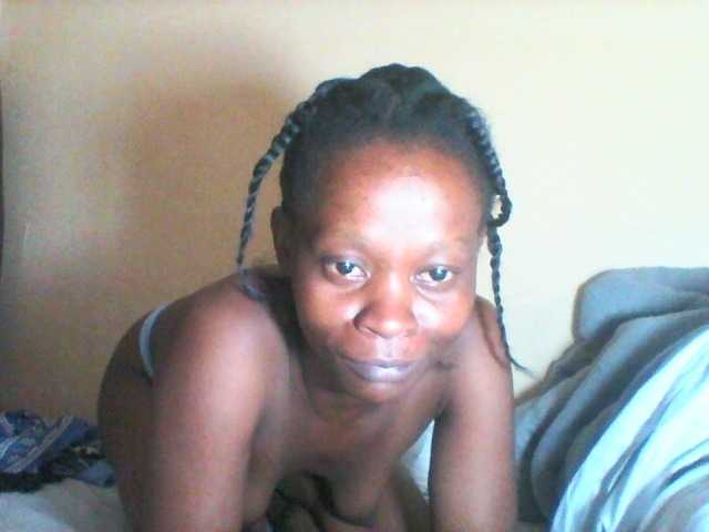 PrettyAlianah webcam