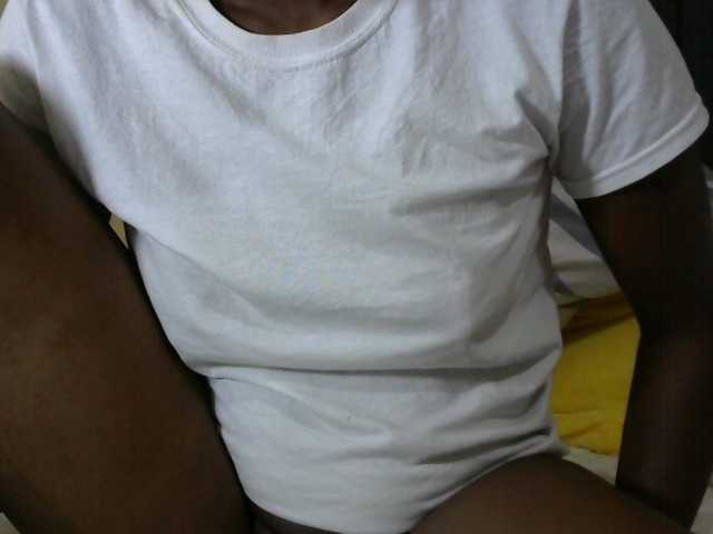 PrettyAlianah's BongaCams show and profile