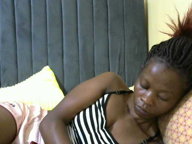 PrettyAlianah's BongaCams show and profile