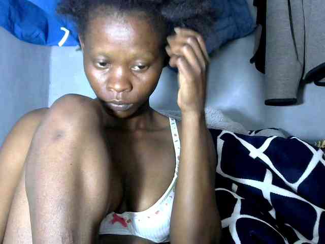 PrettyAlianah webcam