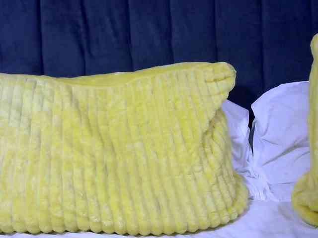 PrettyAlianah webcam