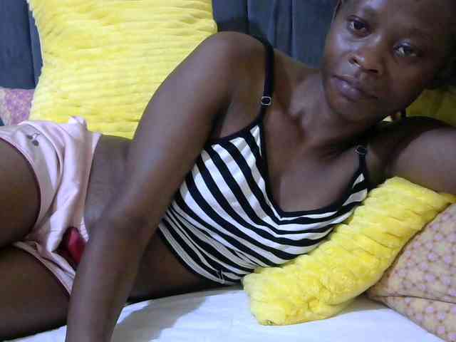 PrettyAlianah webcam