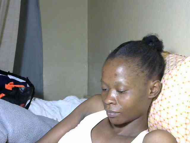 PrettyAlianah webcam