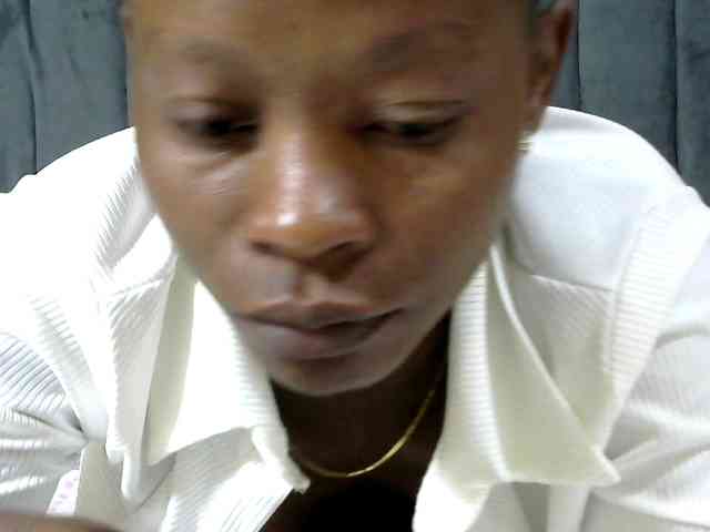 PrettyAlianah webcam