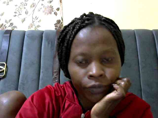 PrettyAlianah webcam