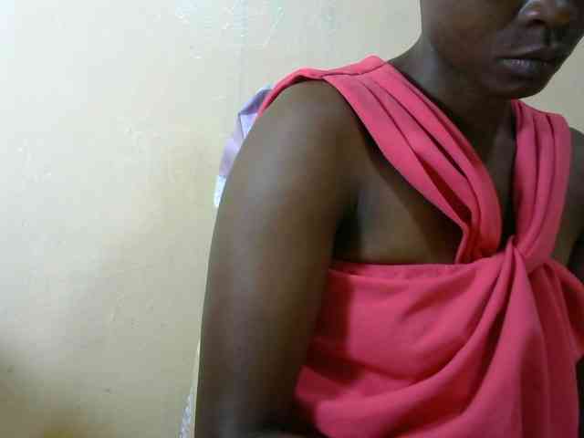 PrettyAlianah webcam