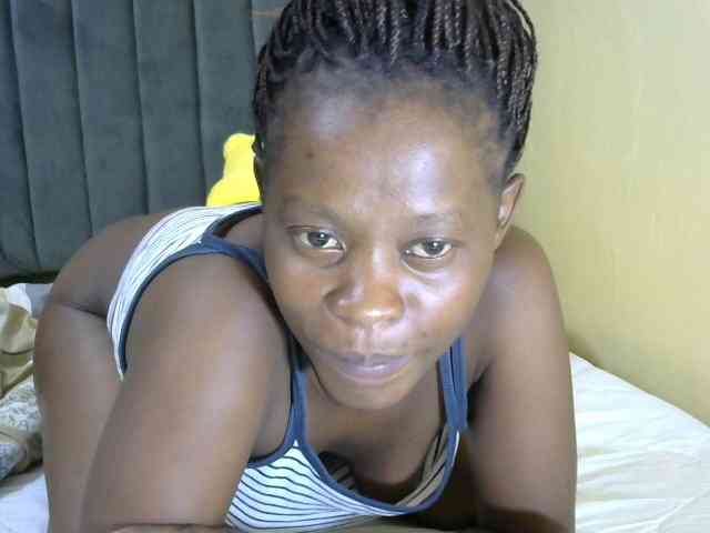 PrettyAlianah webcam