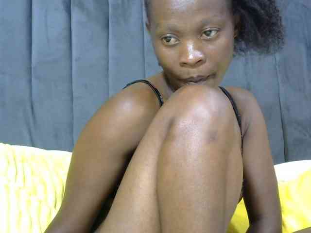 PrettyAlianah webcam