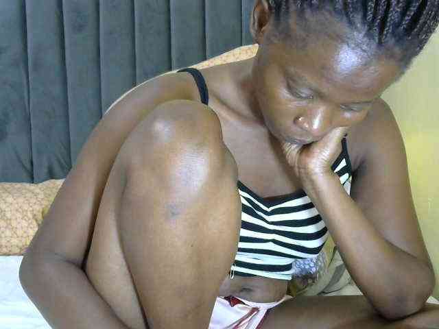 PrettyAlianah webcam