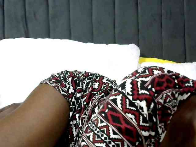 PrettyAlianah webcam