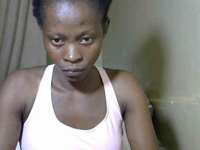 PrettyAlianah webcam