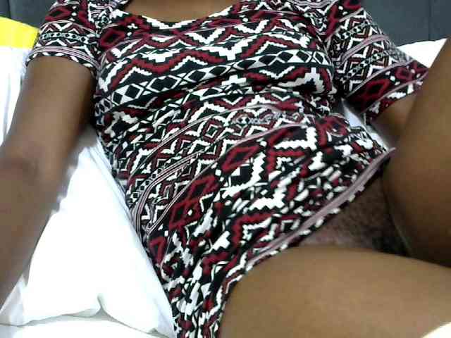 PrettyAlianah webcam