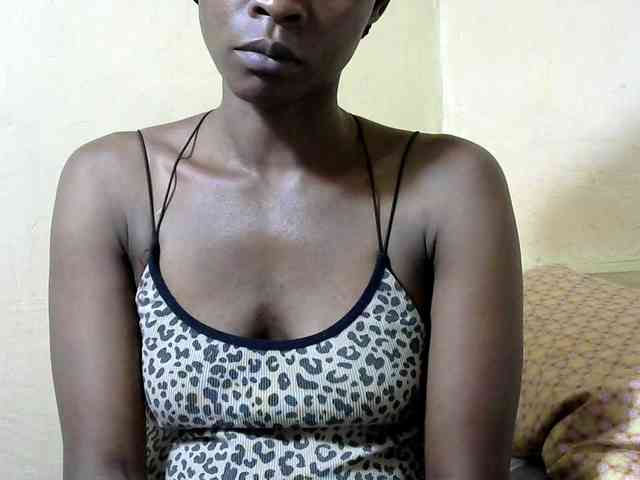 PrettyAlianah webcam