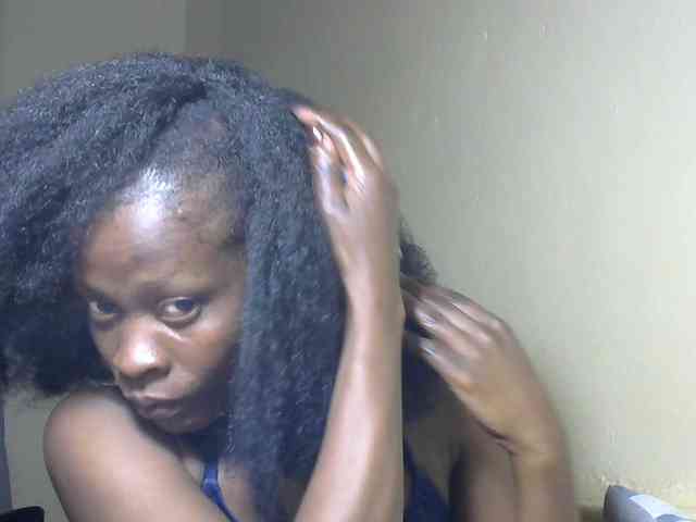 PrettyAlianah webcam