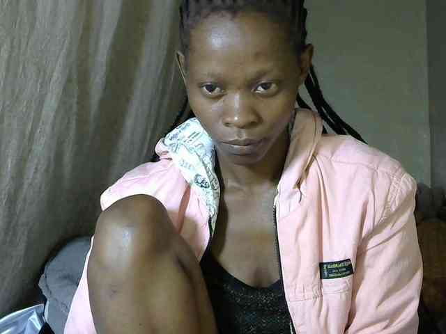 PrettyAlianah webcam