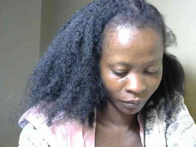 PrettyAlianah webcam