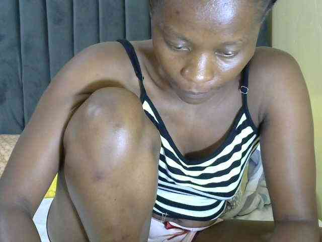 PrettyAlianah webcam