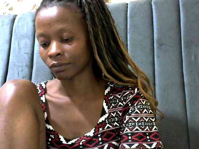 PrettyAlianah webcam