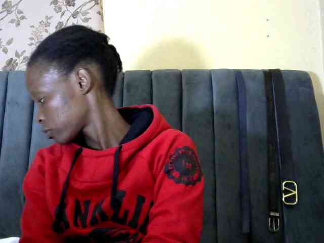 PrettyAlianah webcam