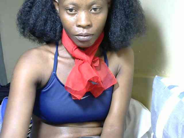PrettyAlianah webcam