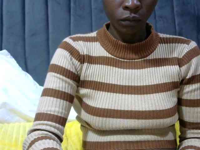 PrettyAlianah webcam