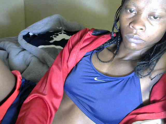 PrettyAlianah webcam
