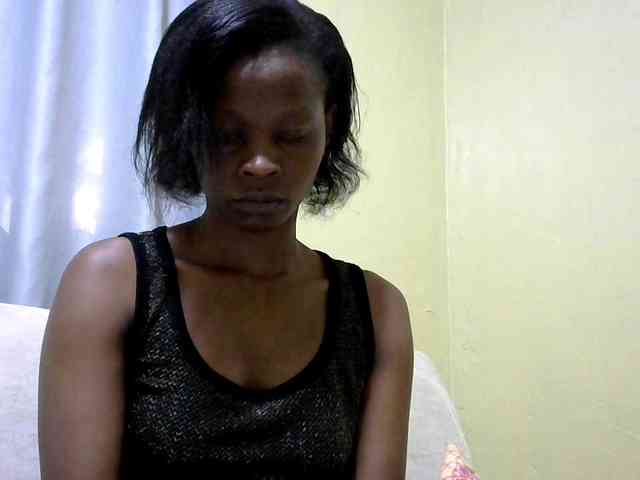 PrettyAlianah webcam