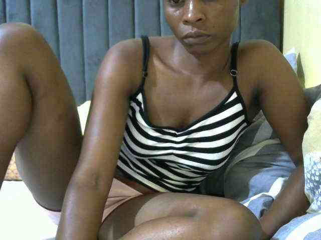 PrettyAlianah webcam