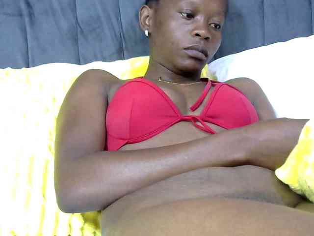 PrettyAlianah webcam