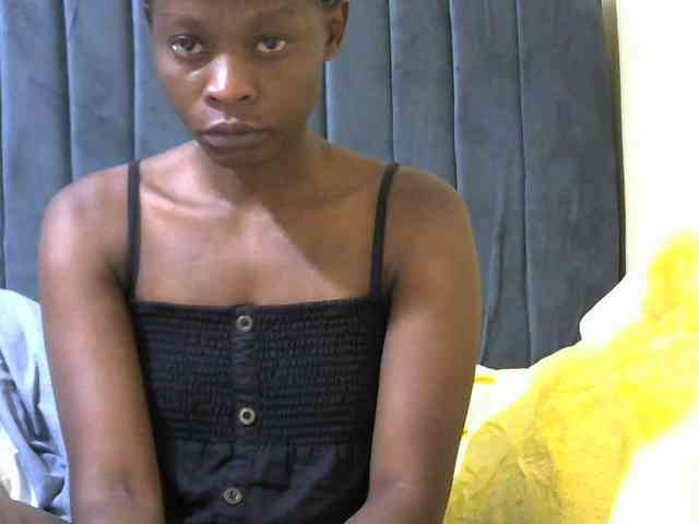 PrettyAlianah webcam