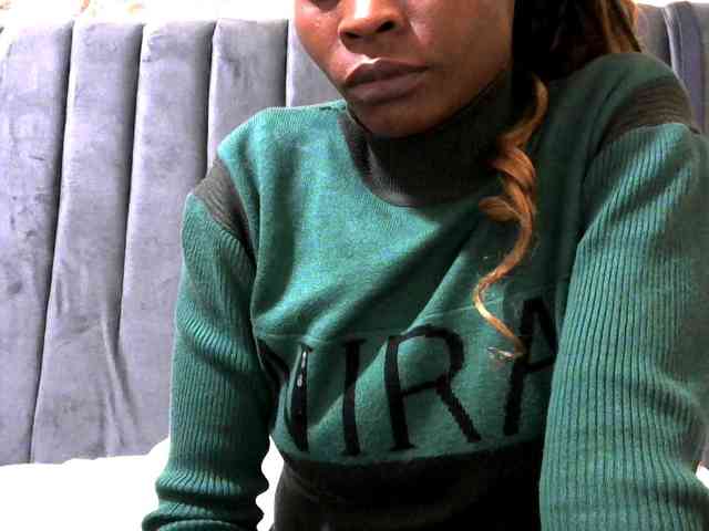 PrettyAlianah webcam