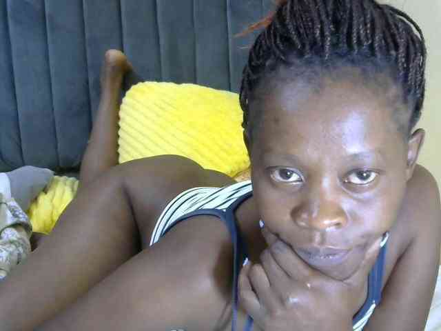 PrettyAlianah webcam