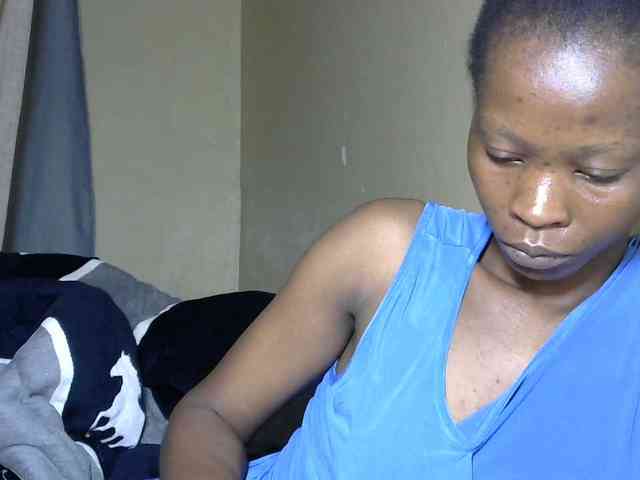 PrettyAlianah webcam