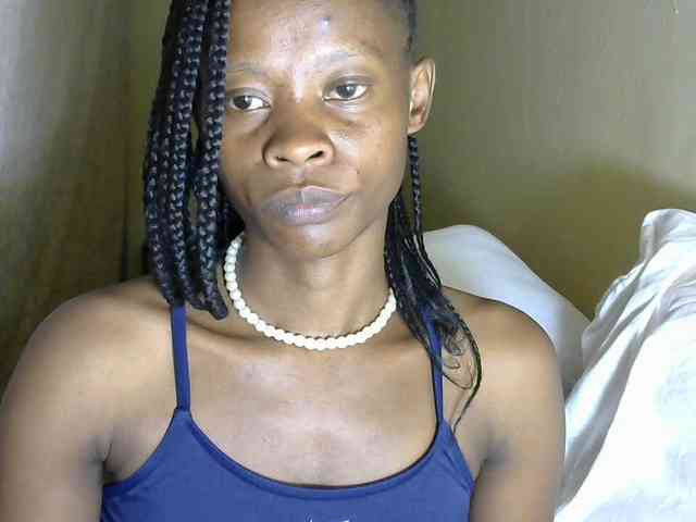 PrettyAlianah webcam
