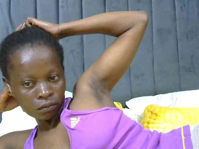 PrettyAlianah webcam