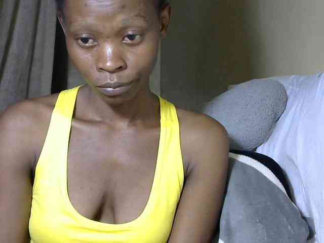 PrettyAlianah webcam