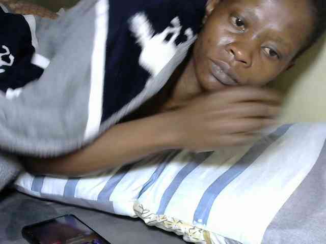 PrettyAlianah webcam