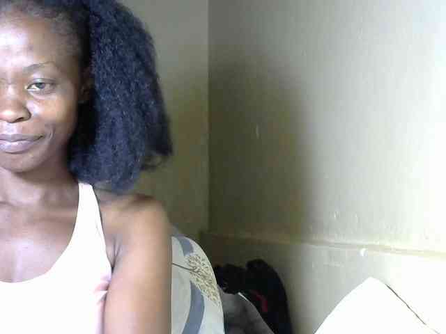 PrettyAlianah webcam