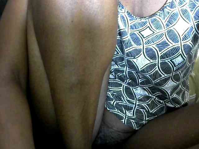 PrettyAlianah webcam