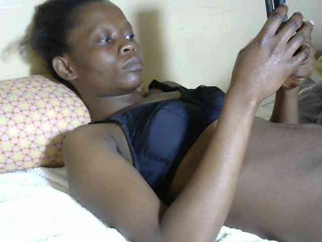 PrettyAlianah webcam