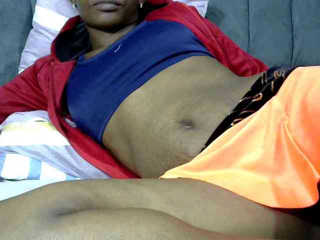 PrettyAlianah webcam